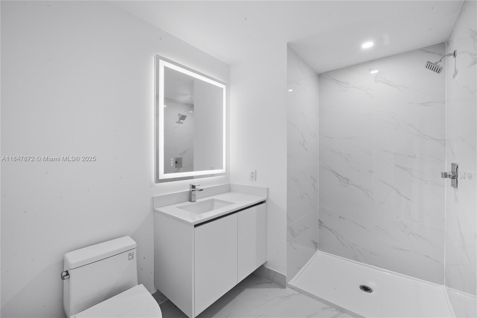 ARIA RESERVE - Residential