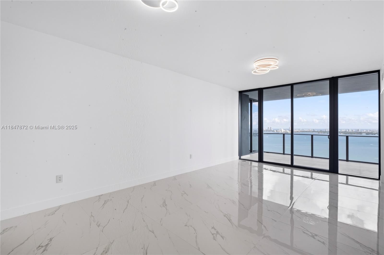 ARIA RESERVE - Residential