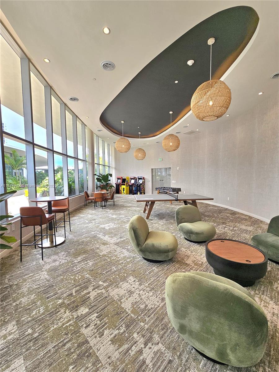 ARIA RESERVE - Residential