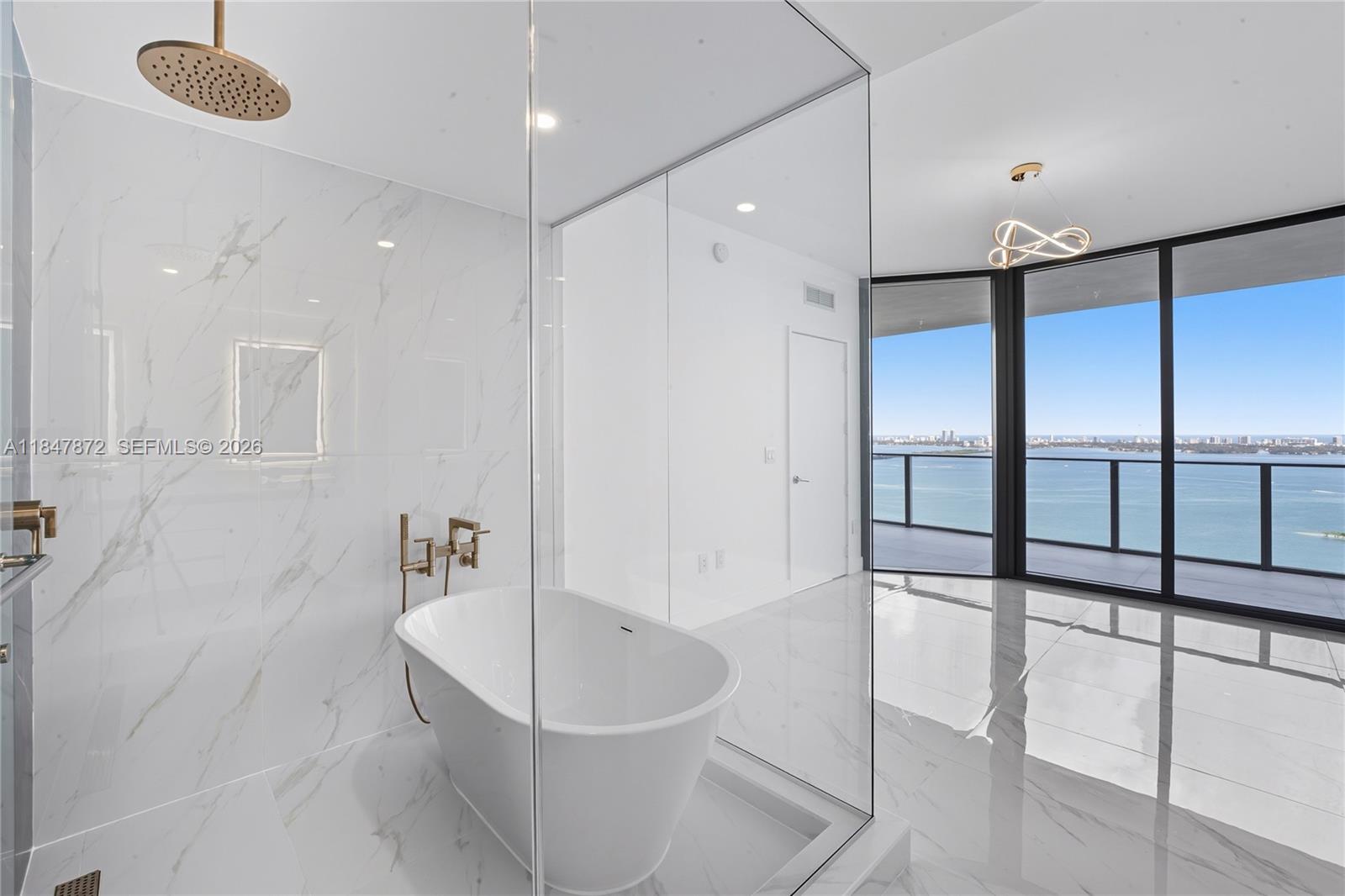 ARIA RESERVE - Residential