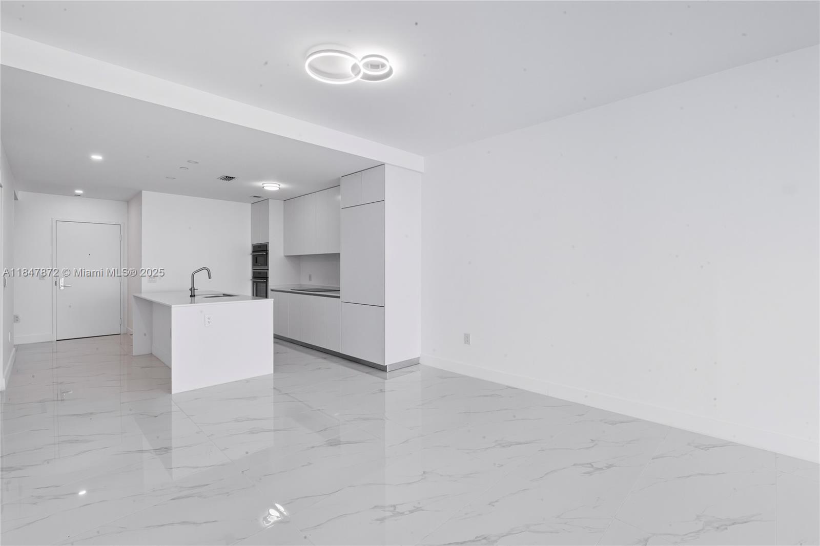 ARIA RESERVE - Residential