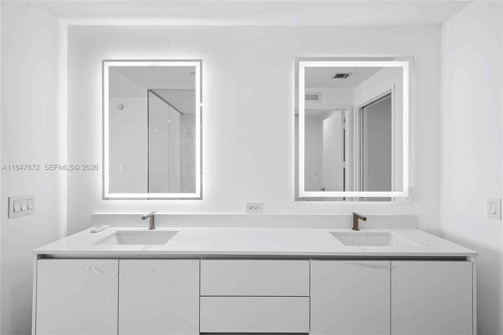 ARIA RESERVE - Residential