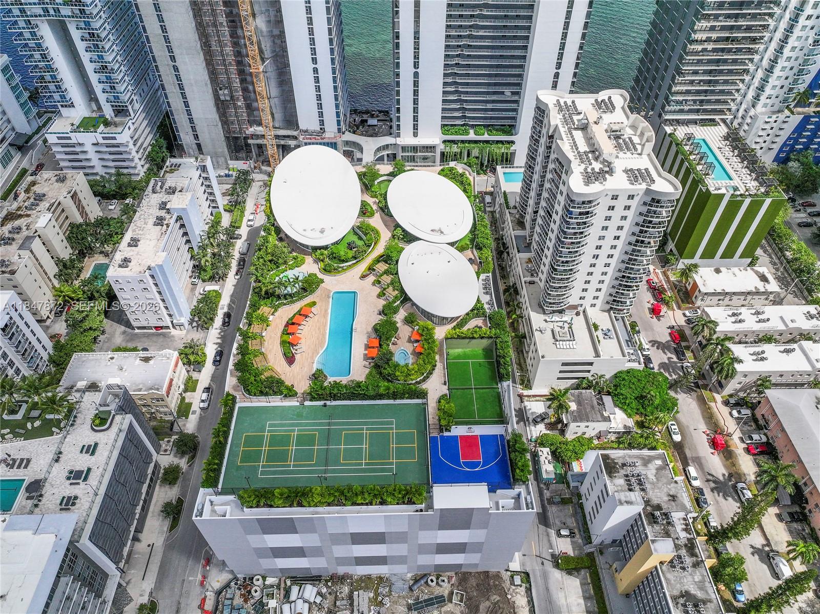 ARIA RESERVE - Residential