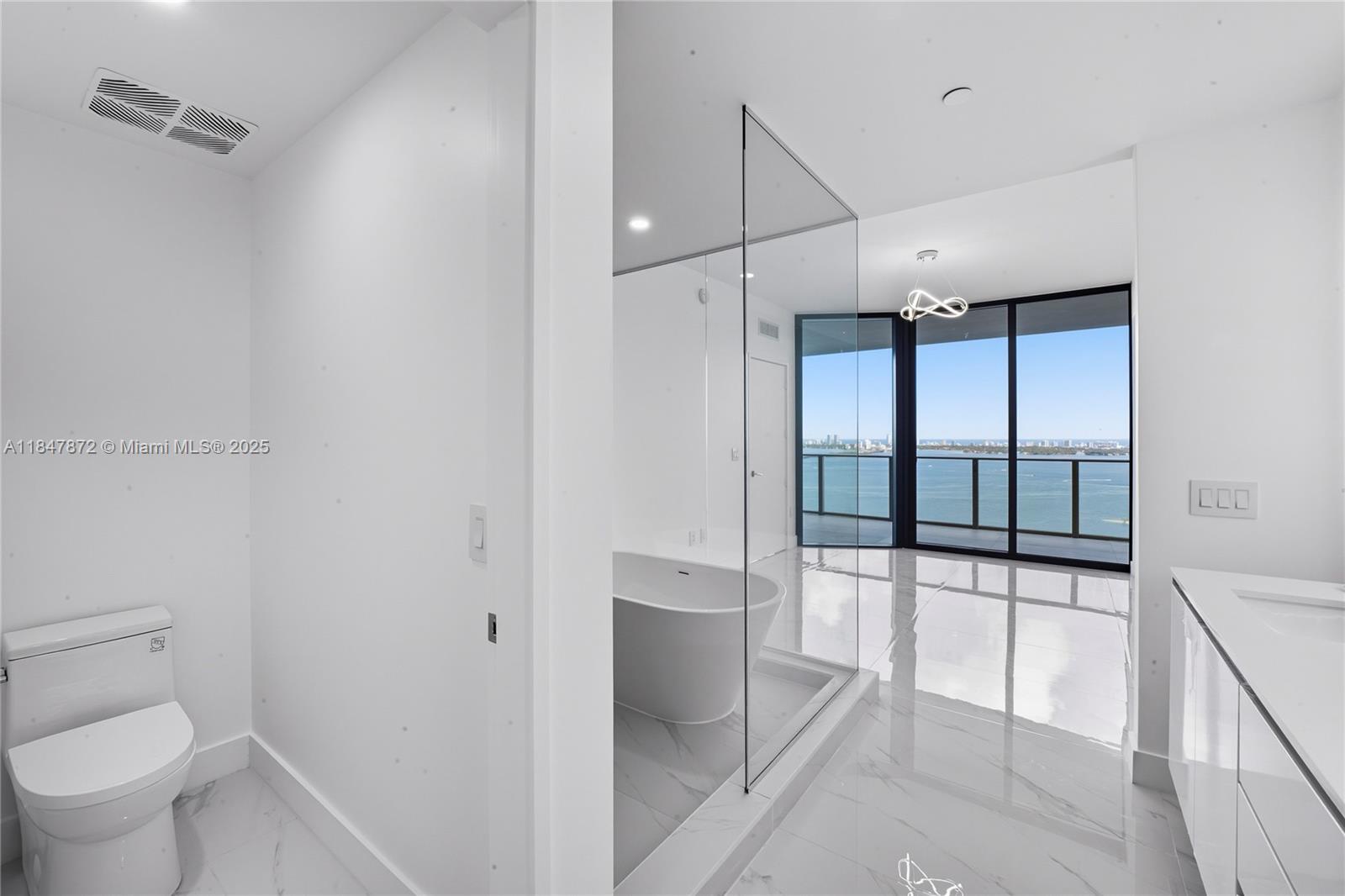 ARIA RESERVE - Residential