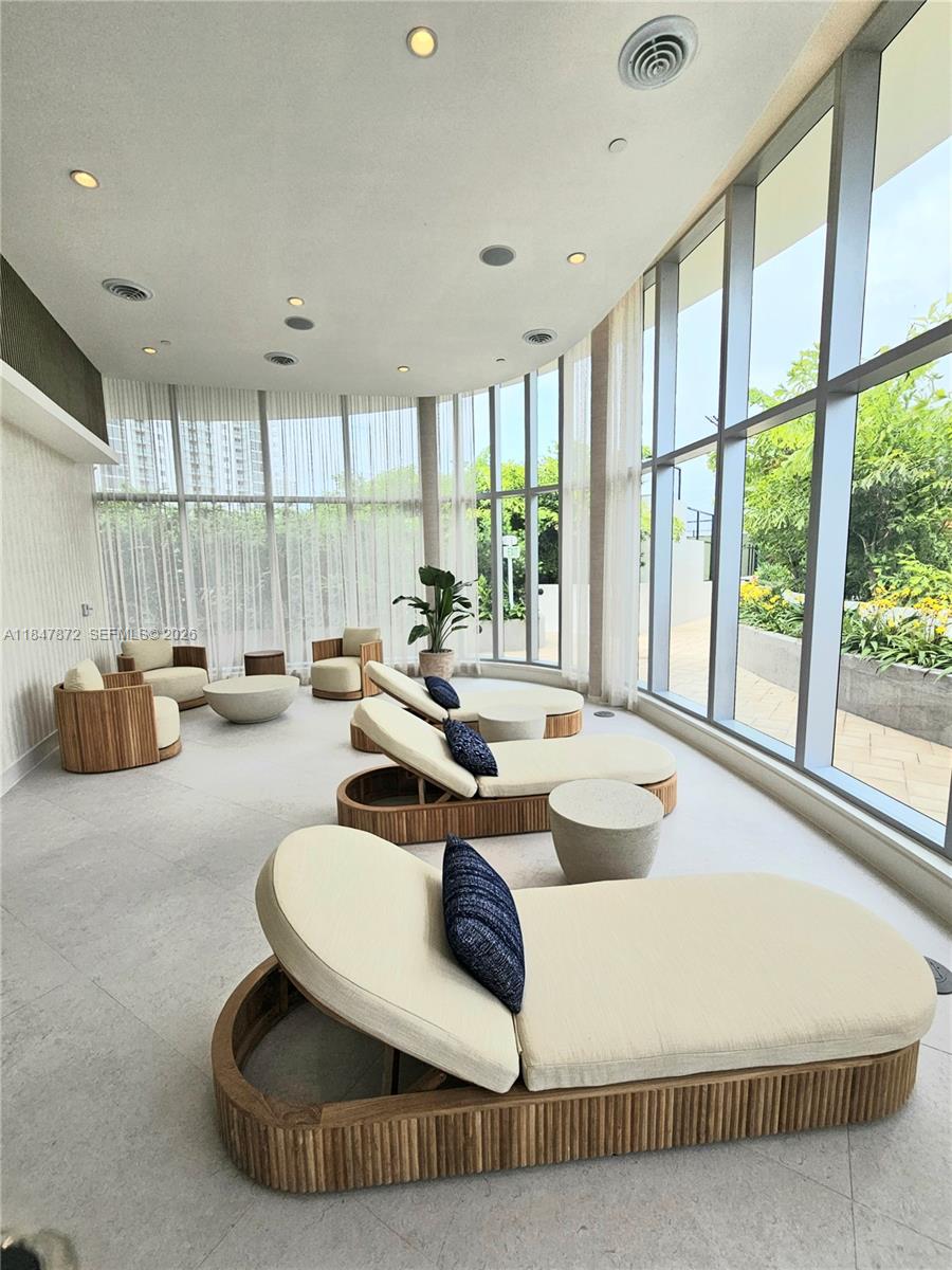 ARIA RESERVE - Residential