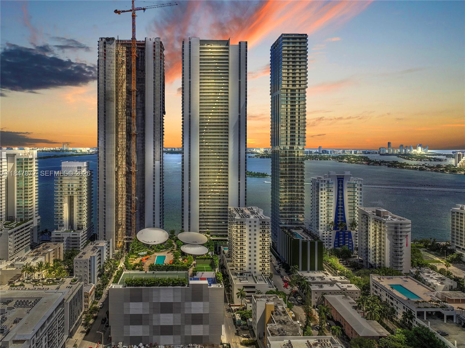 ARIA RESERVE - Residential