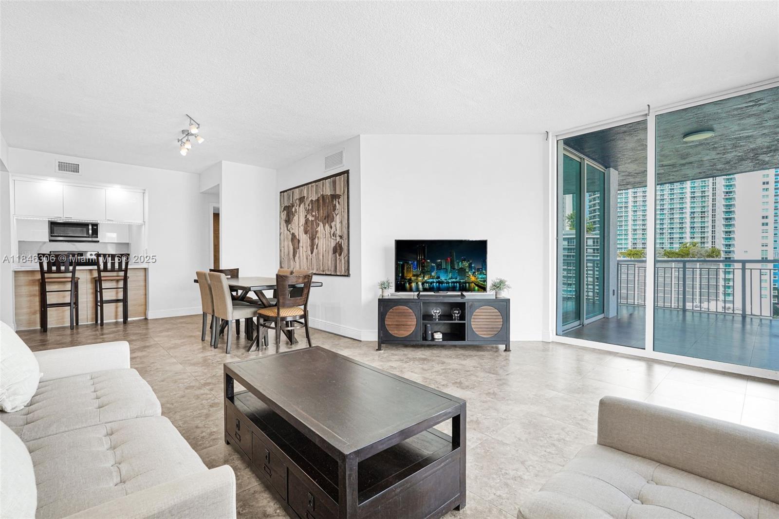 275 NE 18th St 1107