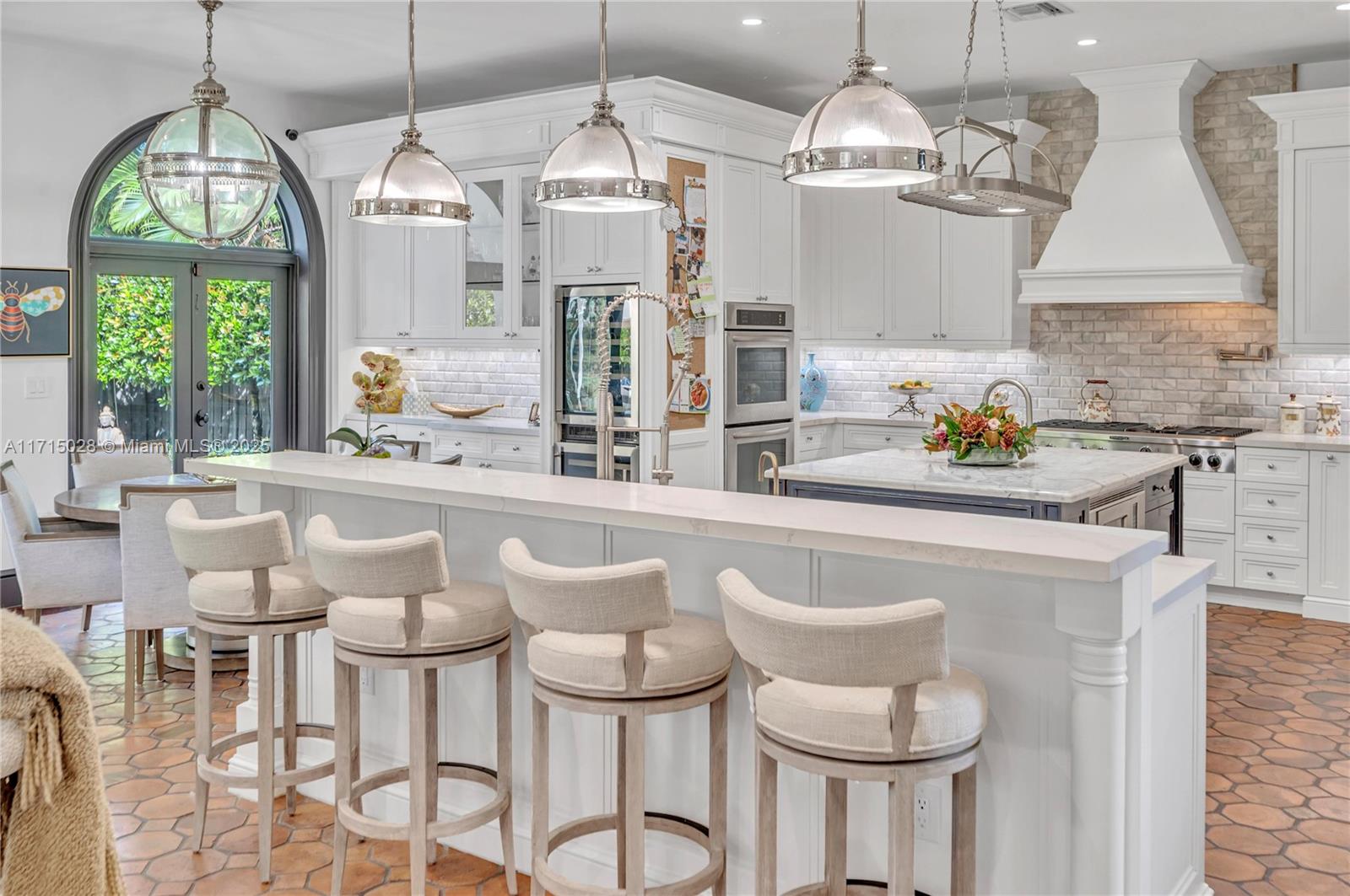 RIO VISTA ISLES - Residential