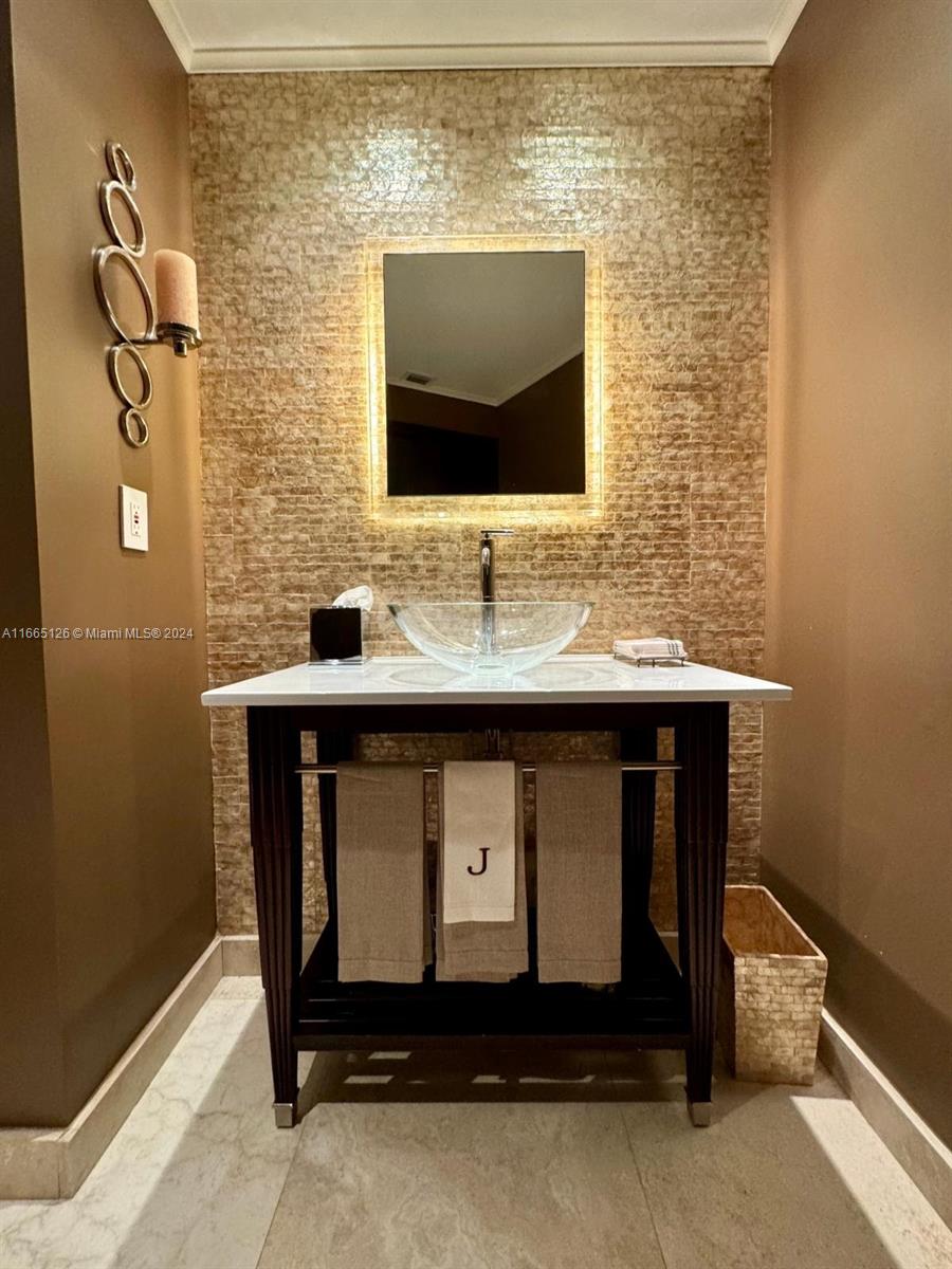 PORTOFINO TOWER CONDO - Residential