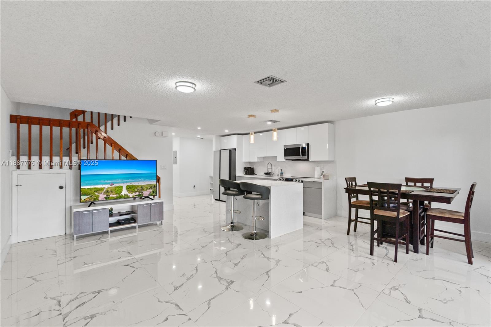 FAIRWAYS OF SUNRISE - Residential