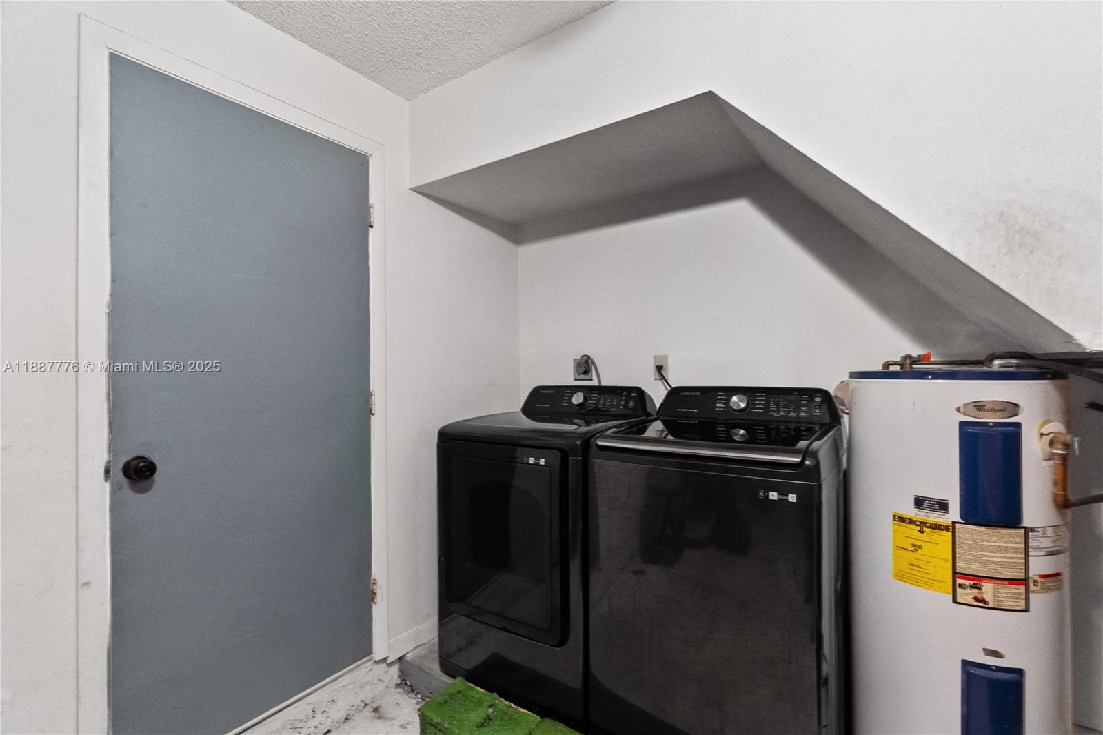 FAIRWAYS OF SUNRISE - Residential