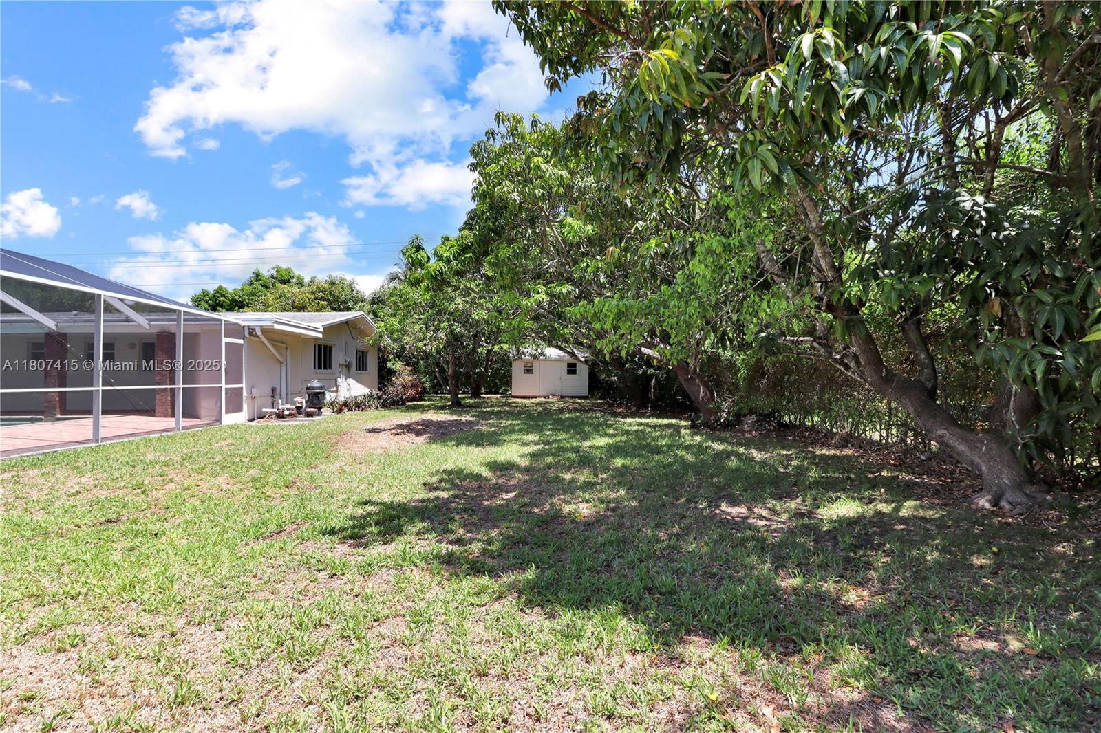 HERMAN HILLS - Residential