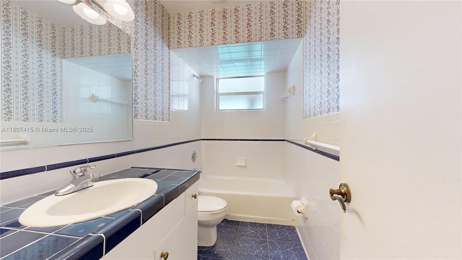 HERMAN HILLS - Residential