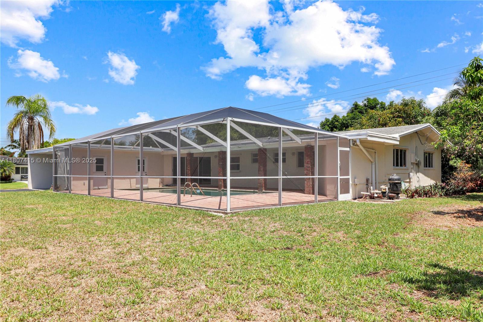 HERMAN HILLS - Residential