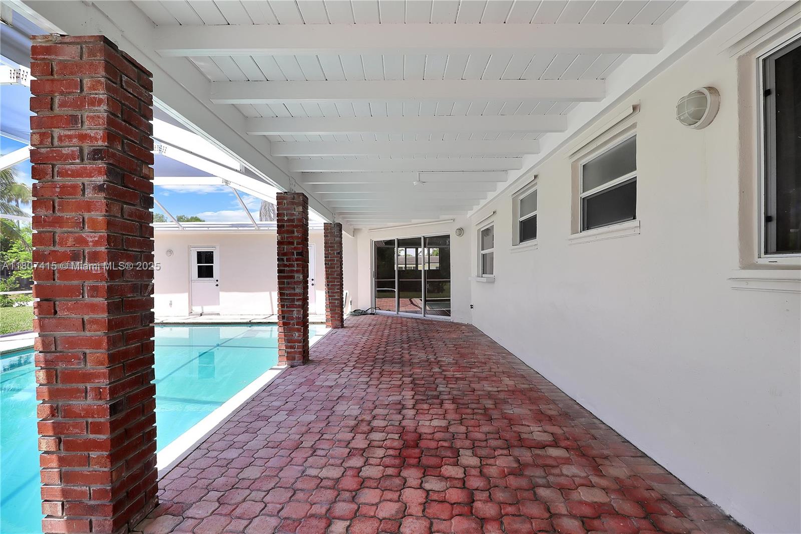 HERMAN HILLS - Residential