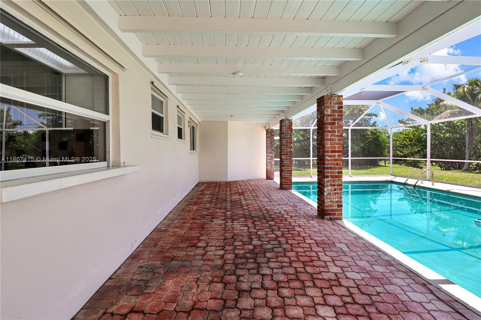 HERMAN HILLS - Residential