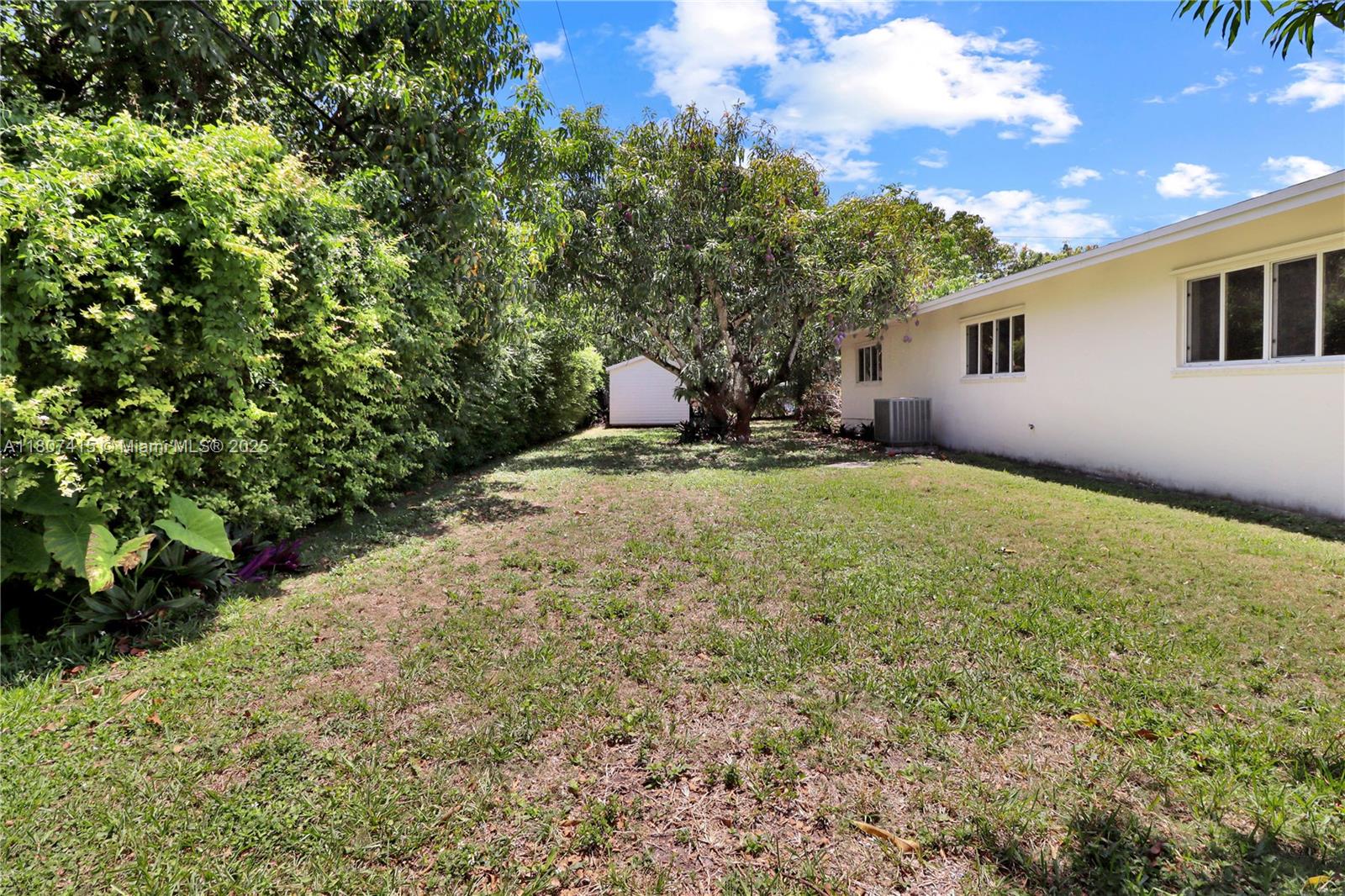 HERMAN HILLS - Residential