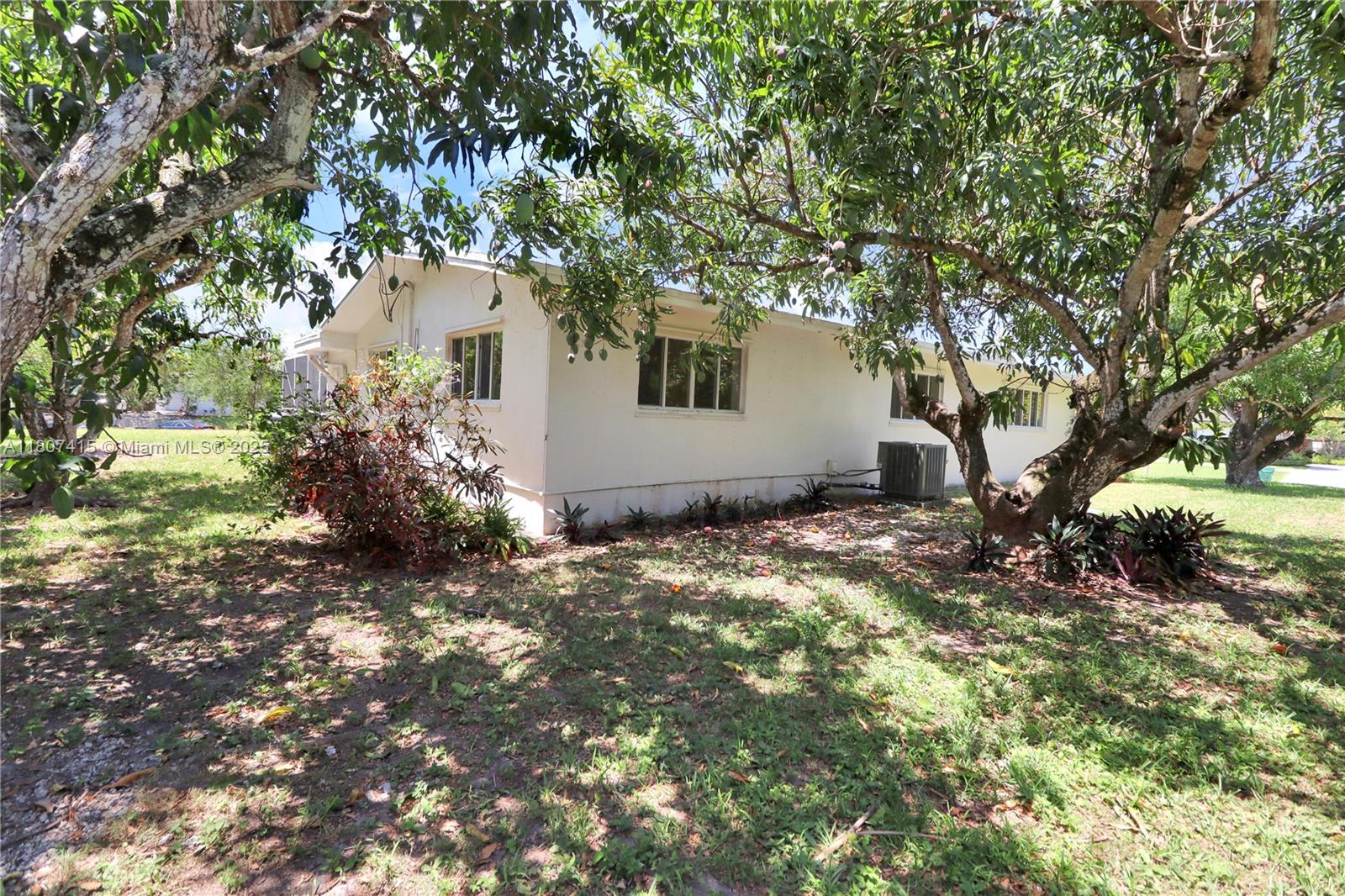 HERMAN HILLS - Residential