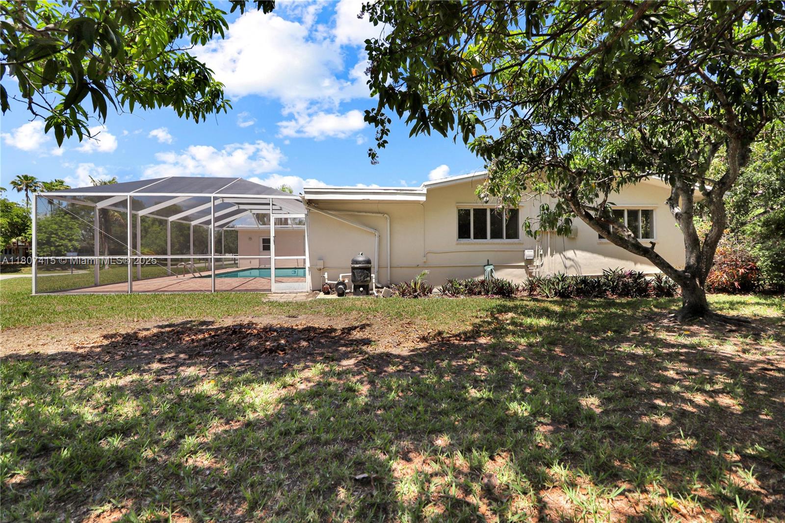 HERMAN HILLS - Residential