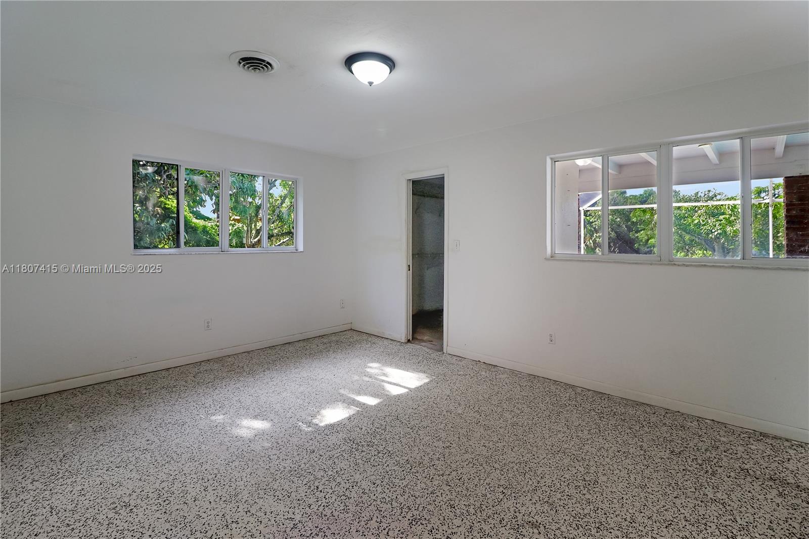 HERMAN HILLS - Residential