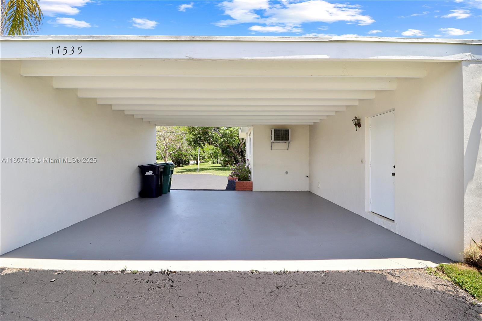 HERMAN HILLS - Residential