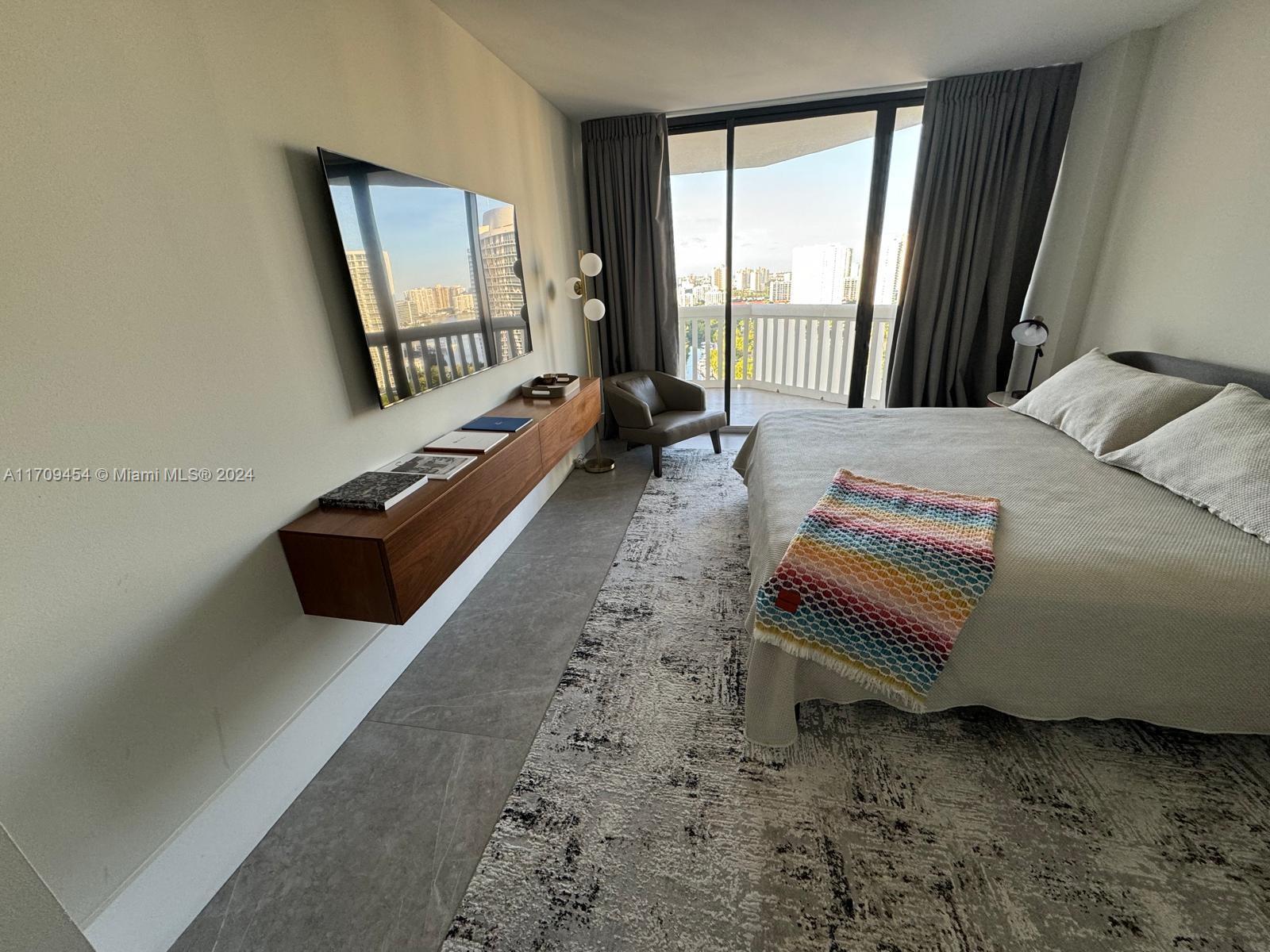 2000 ISL BLVD WILLIAMS IS - Residential Lease