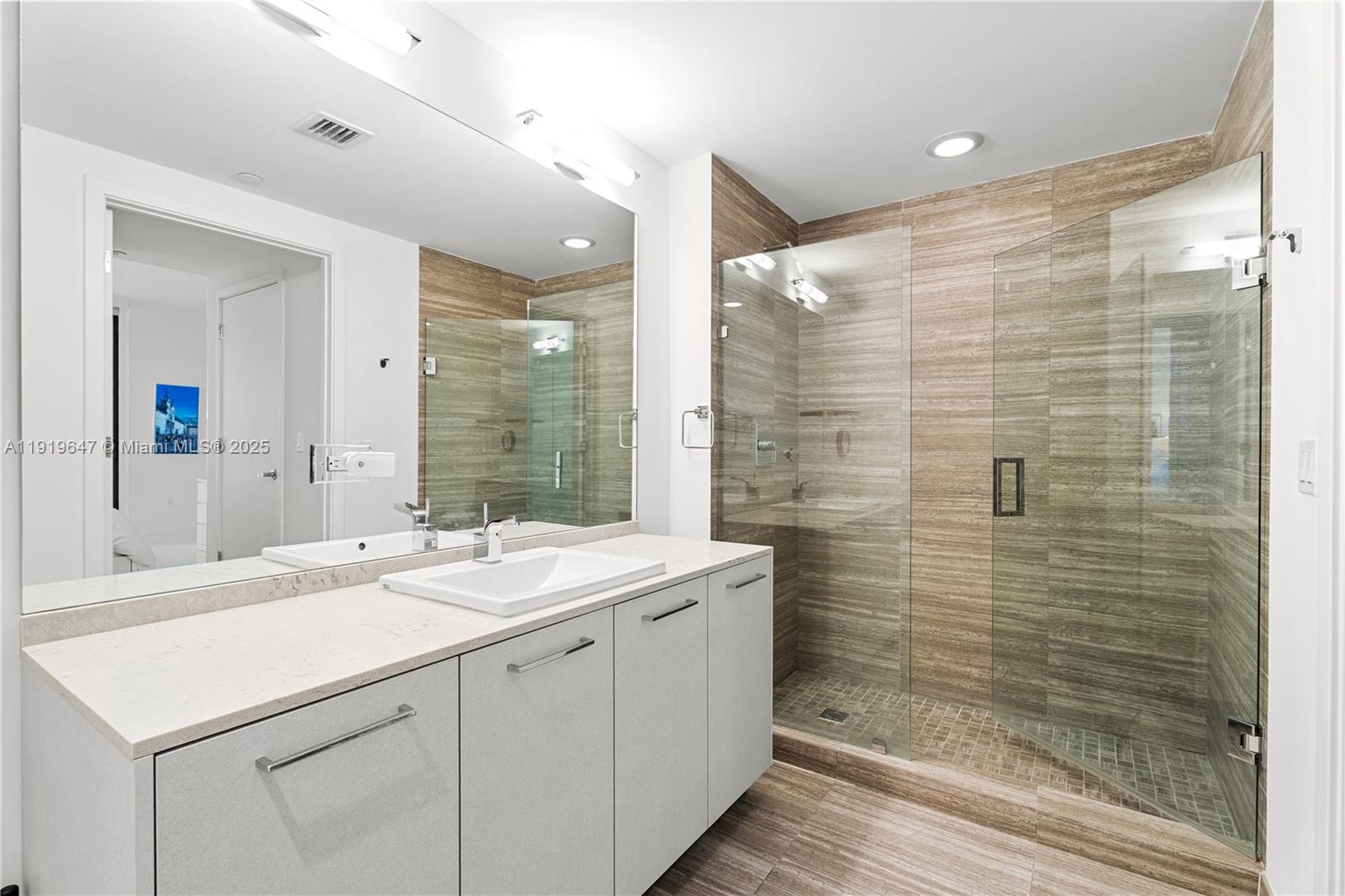 1010 BRICKELL CONDO - Residential