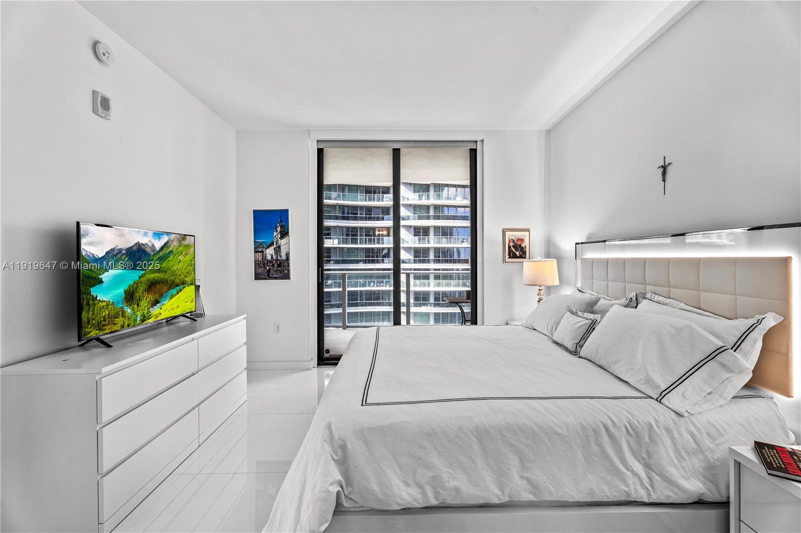 1010 BRICKELL CONDO - Residential