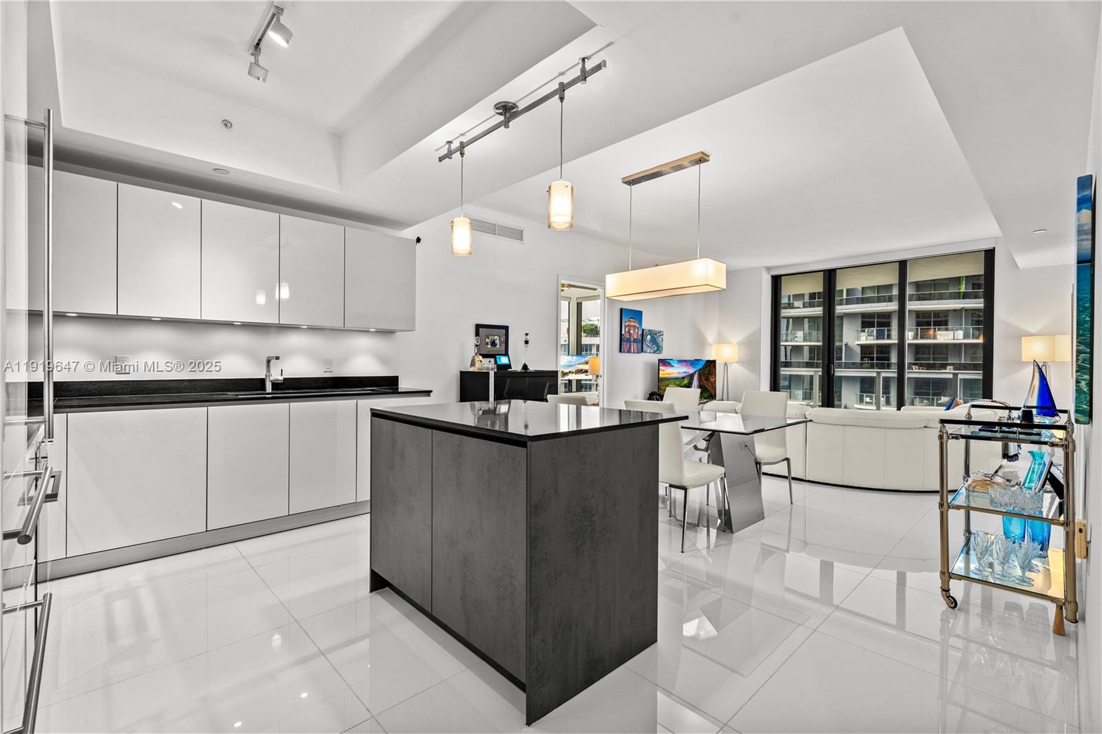 1010 BRICKELL CONDO - Residential