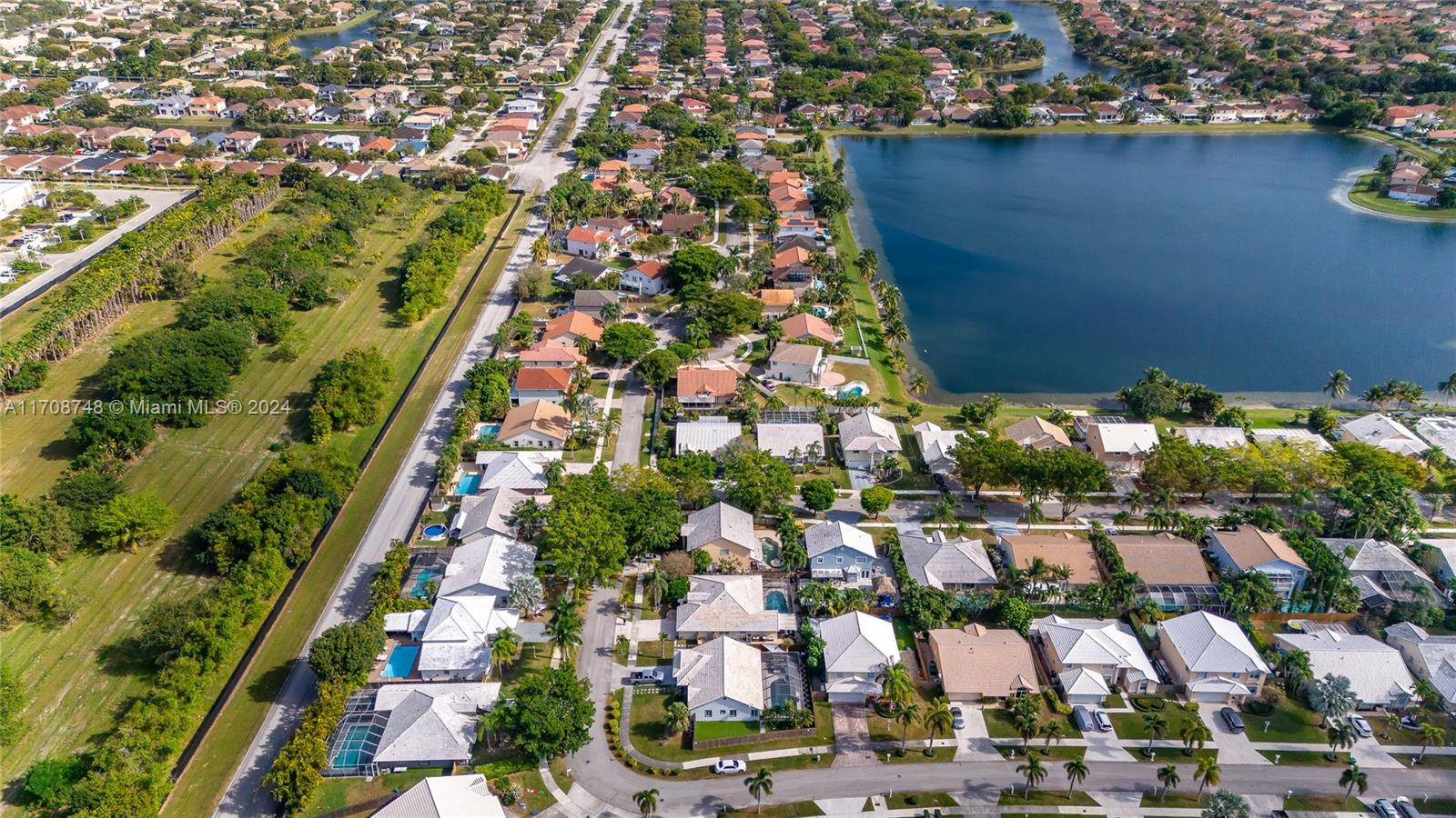 LAKES BY THE BAY SEC 7 - Residential