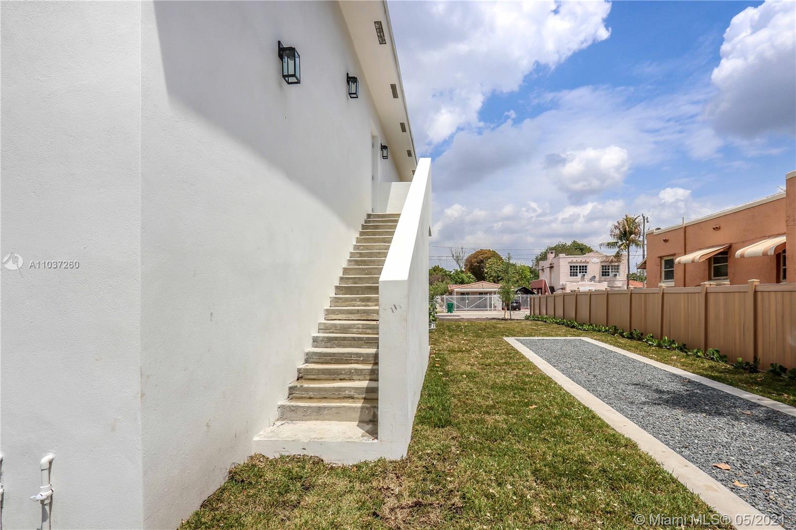 SANTA CLARA SUB - Residential Income