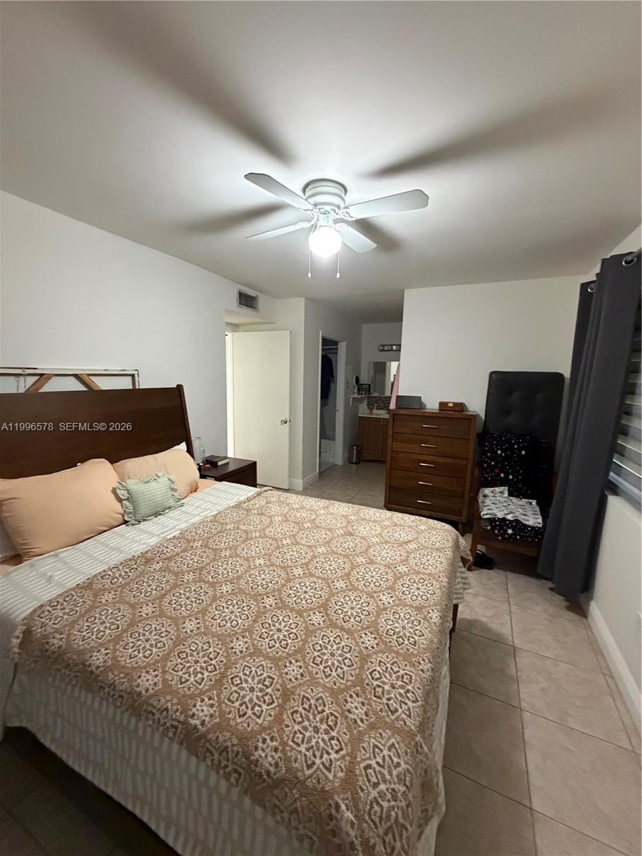 HAMMOCKS TRAILS CONDO - Residential Lease