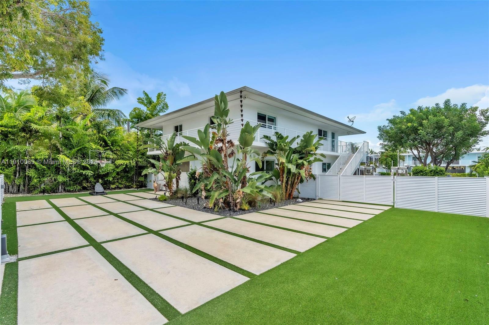 TROPICAL ATLANTIC SHORES - Residential