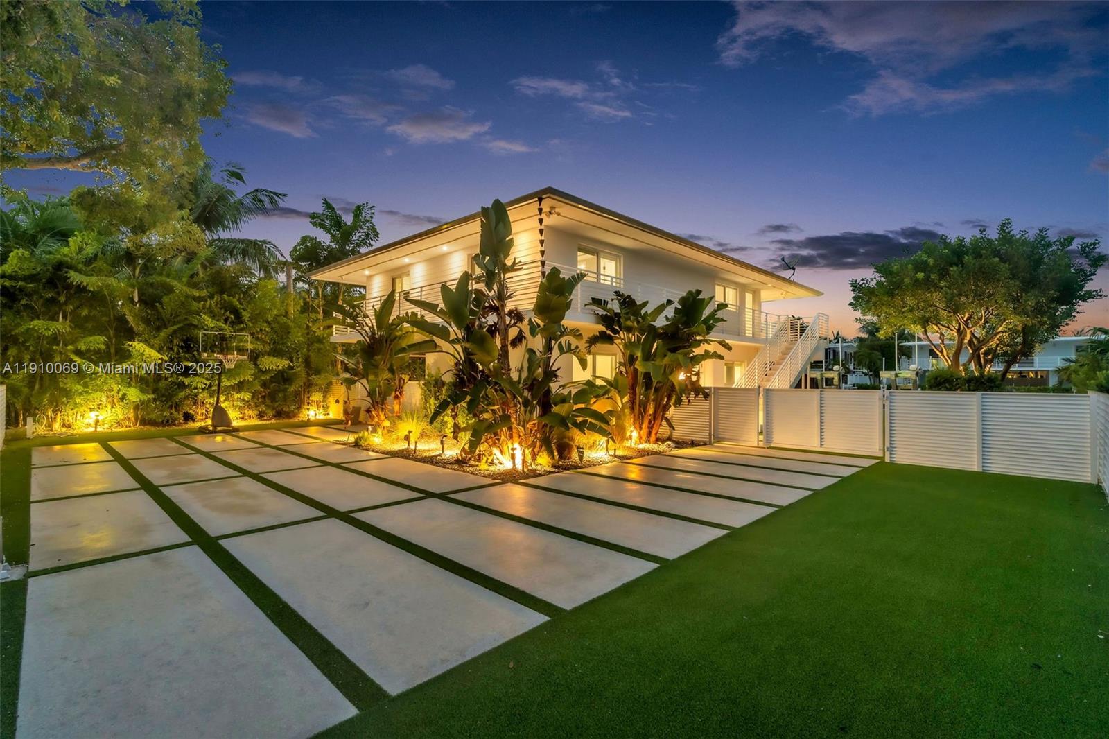 TROPICAL ATLANTIC SHORES - Residential