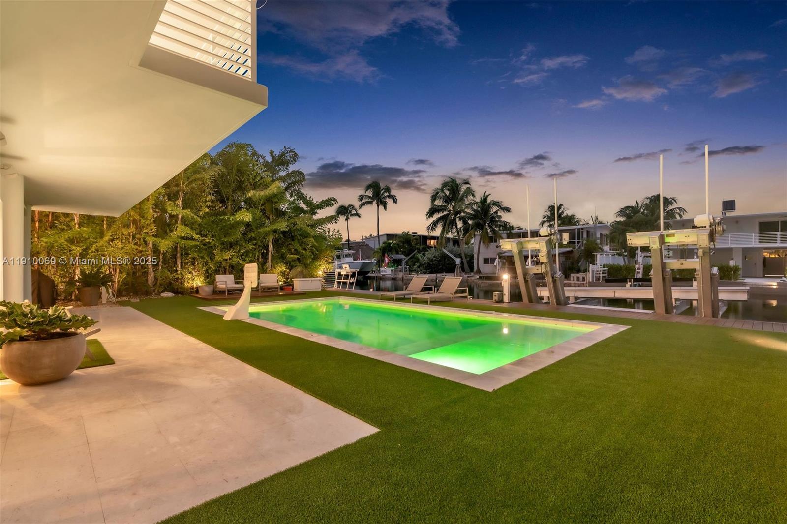 TROPICAL ATLANTIC SHORES - Residential