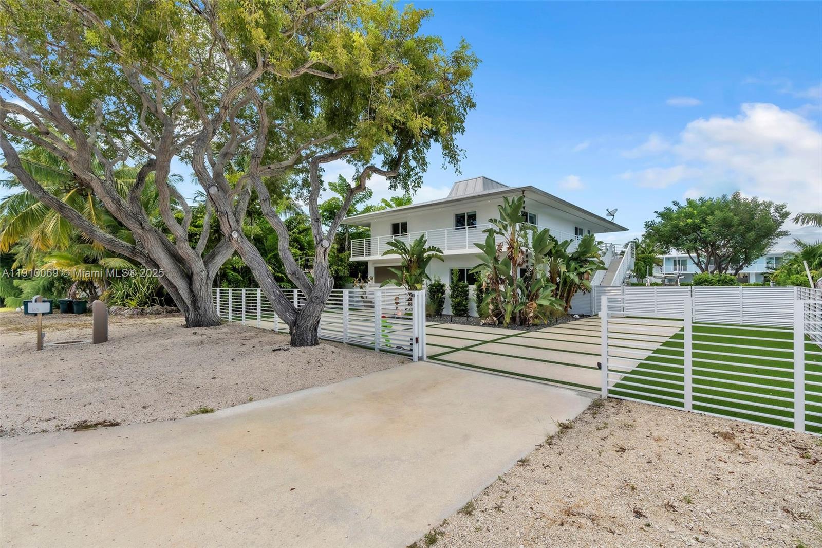 TROPICAL ATLANTIC SHORES - Residential