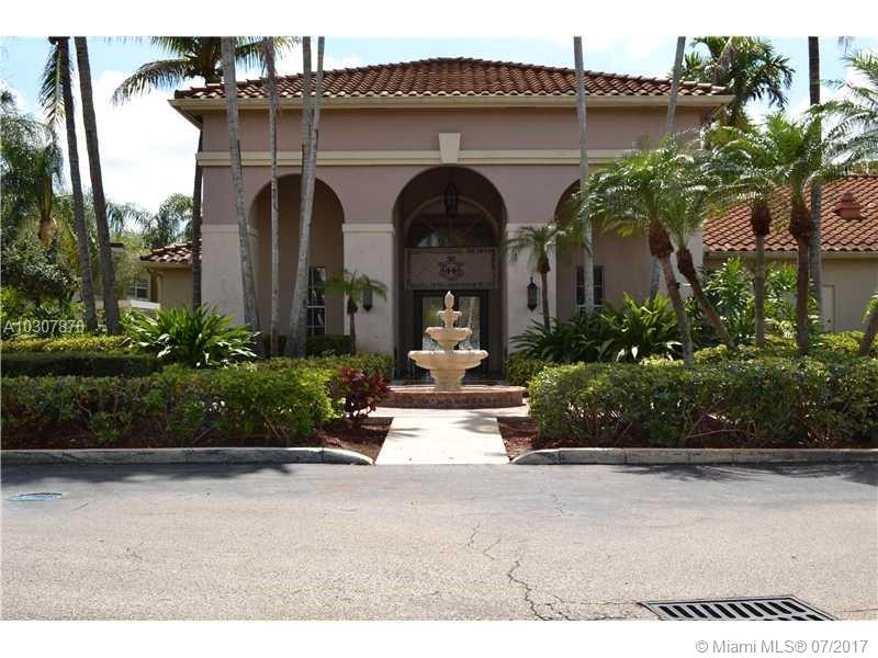 LA HACIENDA COUNTRY CLUB - Residential Lease