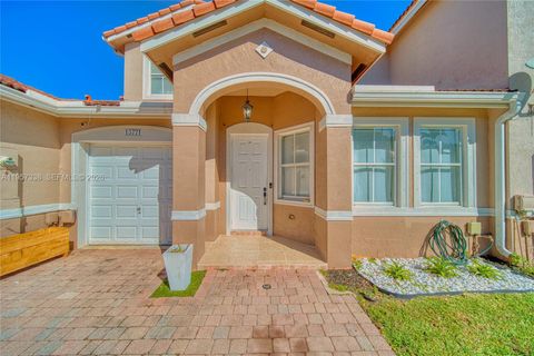 Photo of 13771 SW 274th Ter, Homestead, FL 33032 (MLS # A11957338)