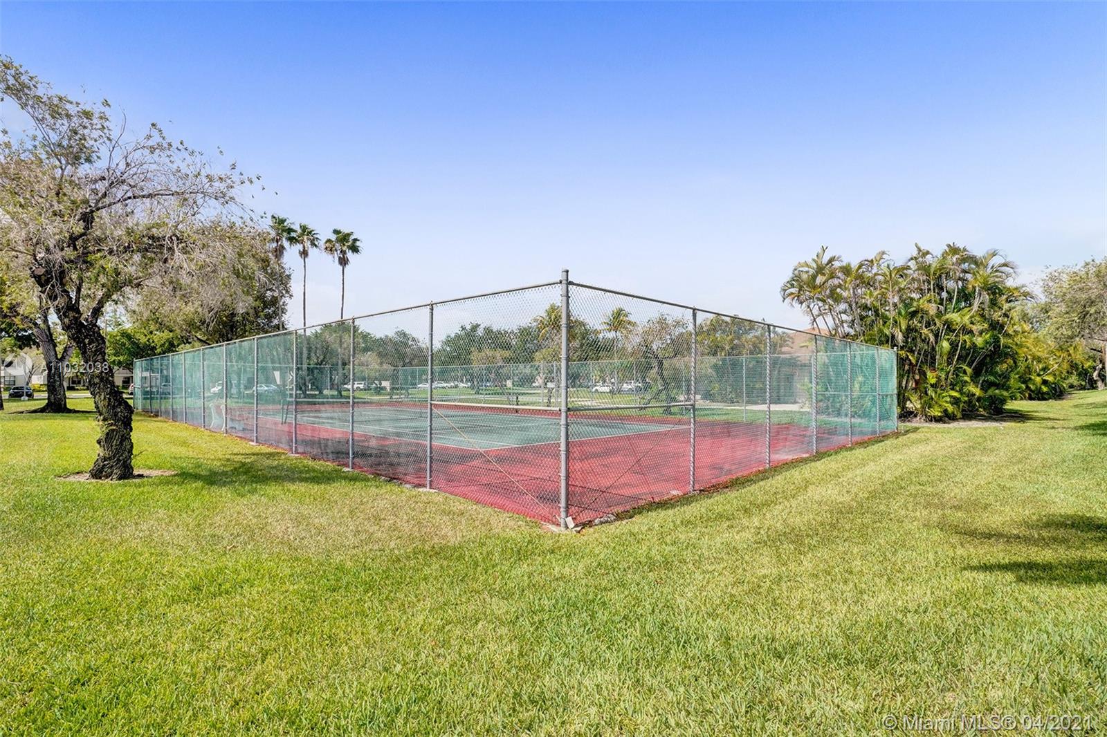 TAMARAC GARDENS 8 CONDO - Residential