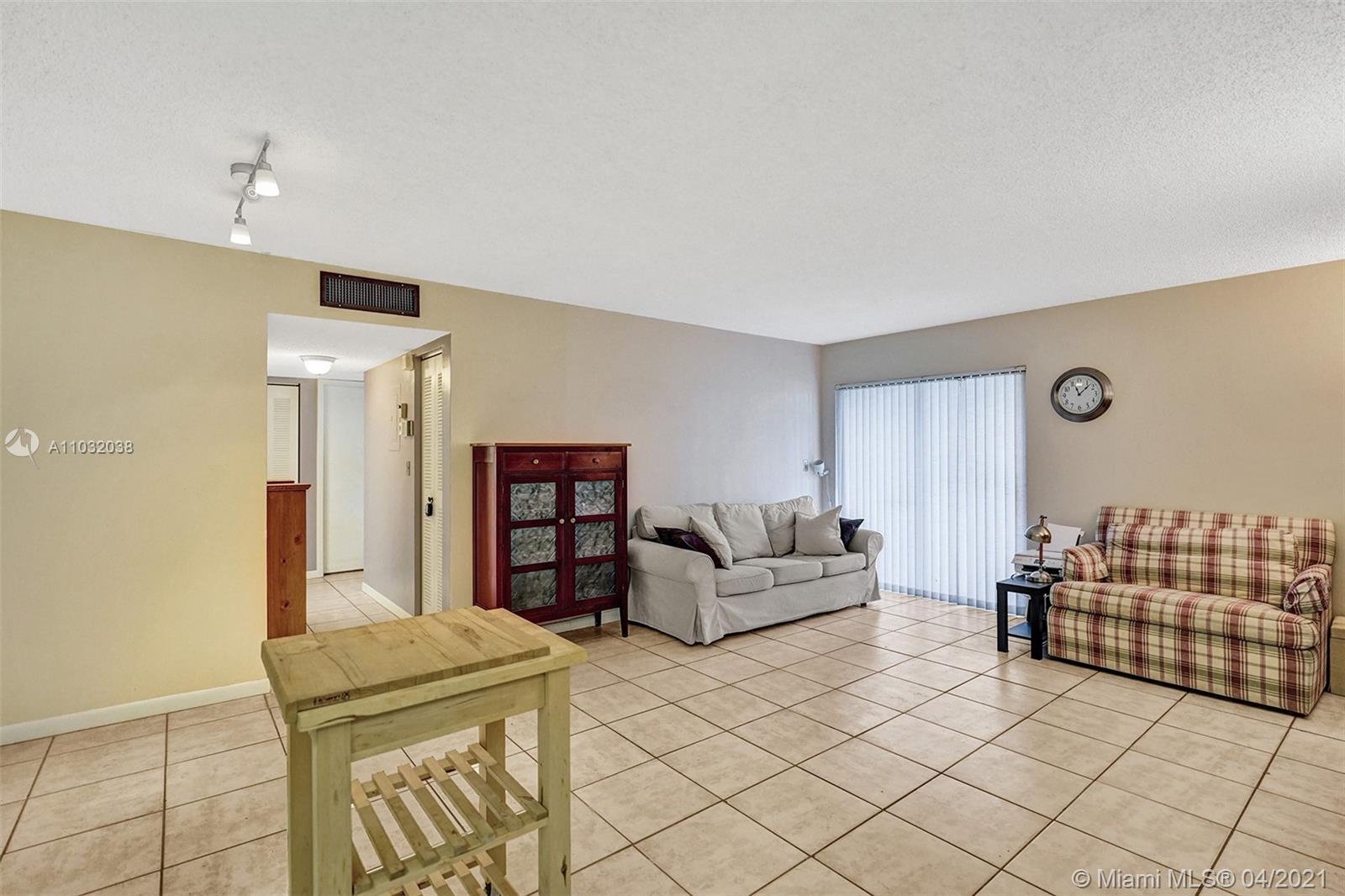 TAMARAC GARDENS 8 CONDO - Residential