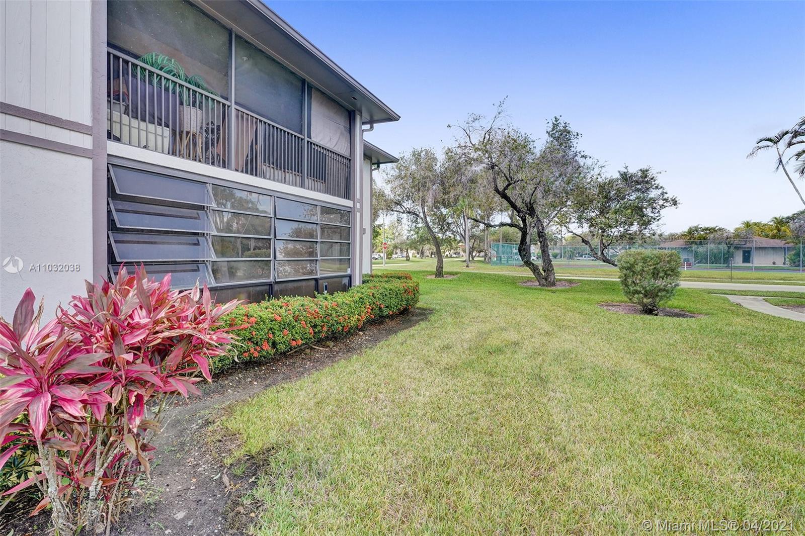 TAMARAC GARDENS 8 CONDO - Residential