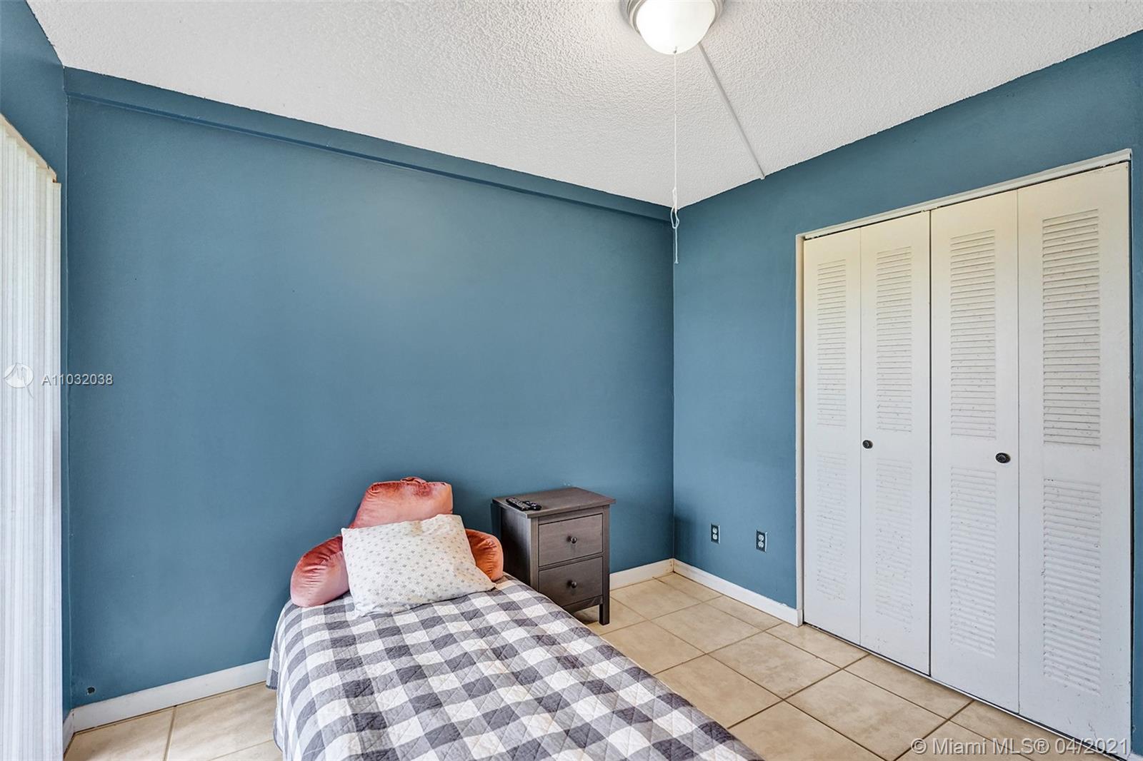 TAMARAC GARDENS 8 CONDO - Residential