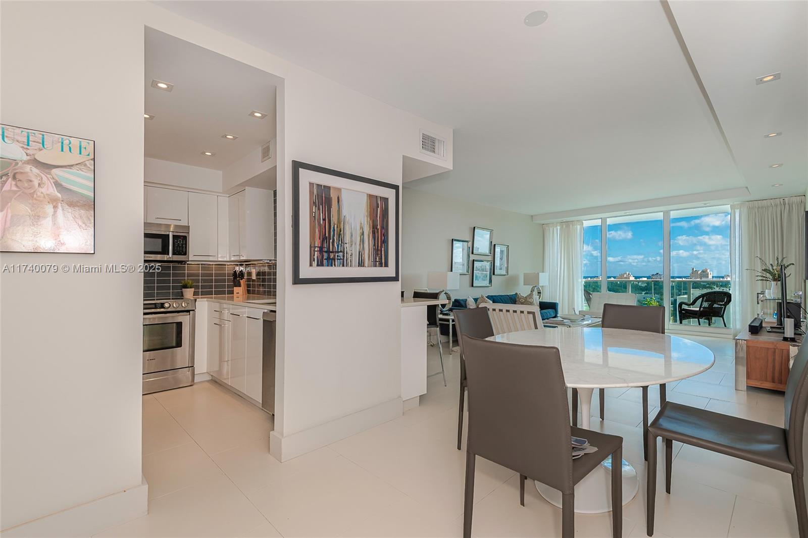 Property for Sale at 1000 West Ave 1009, Miami Beach, Miami-Dade County, Florida - Bedrooms: 1 
Bathrooms: 1  - $499,000