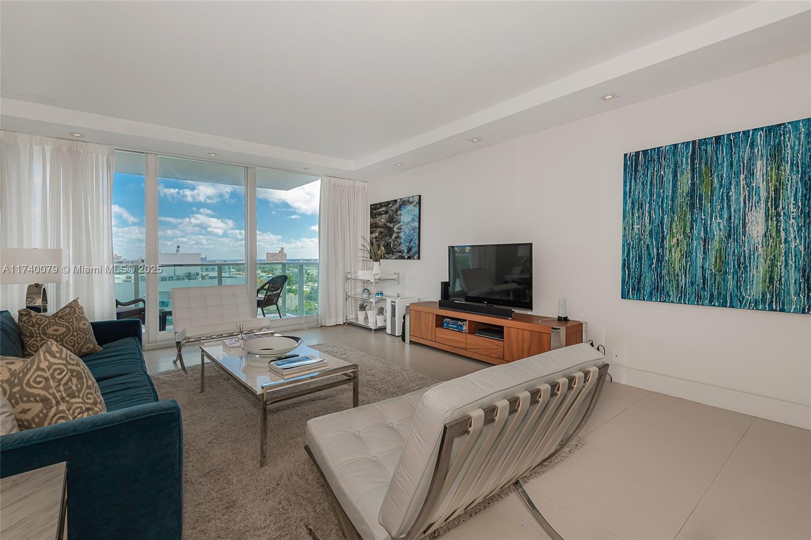 MIRADOR 1000 CONDO - Residential
