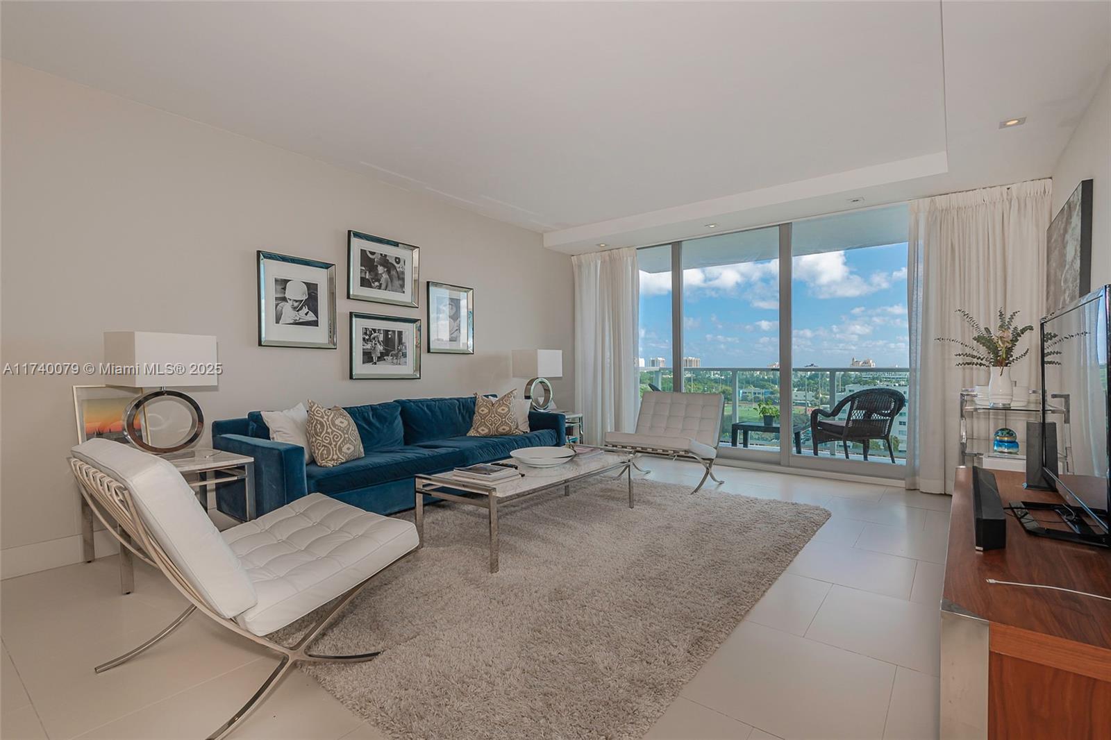 1000 West Ave 1009