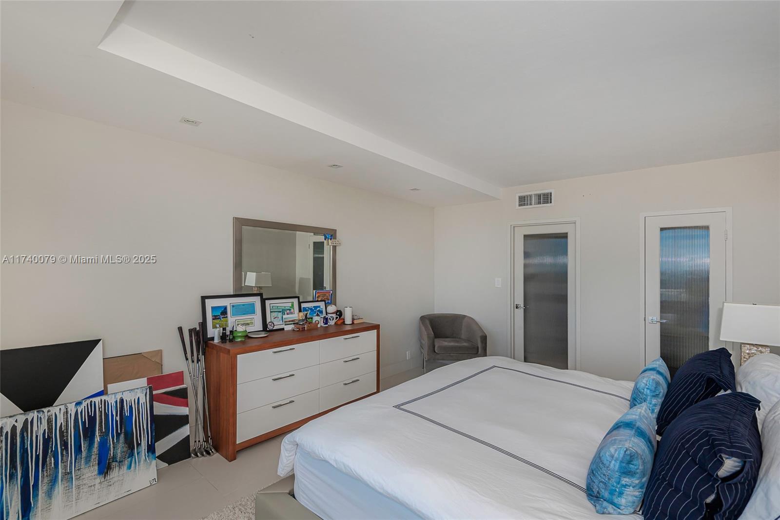 MIRADOR 1000 CONDO - Residential