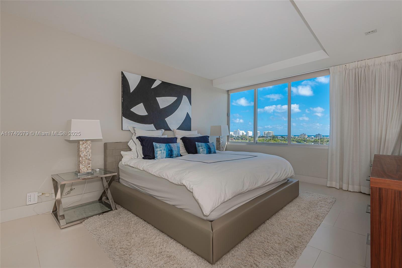 MIRADOR 1000 CONDO - Residential