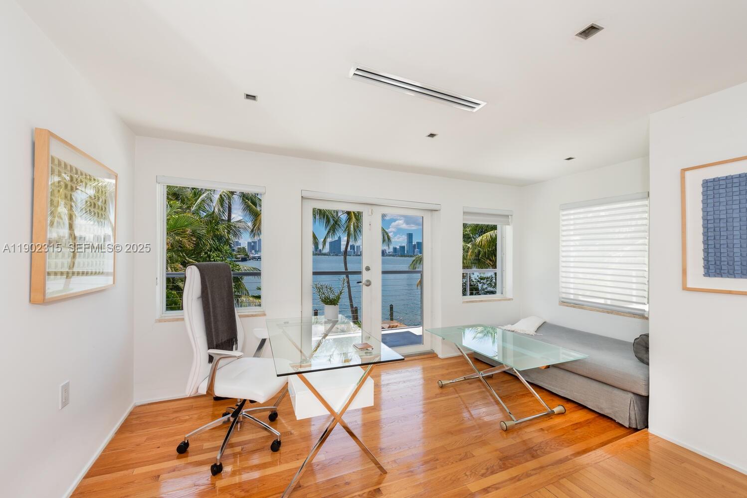 SAN MARINO ISLAND - Residential