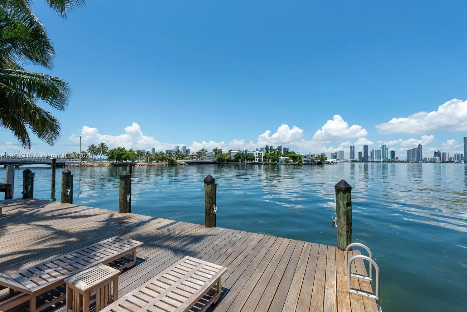 Miami Beach, Florida 33139, United States, 3 Bedrooms Bedrooms, ,3 BathroomsBathrooms,Residential,Active,234592