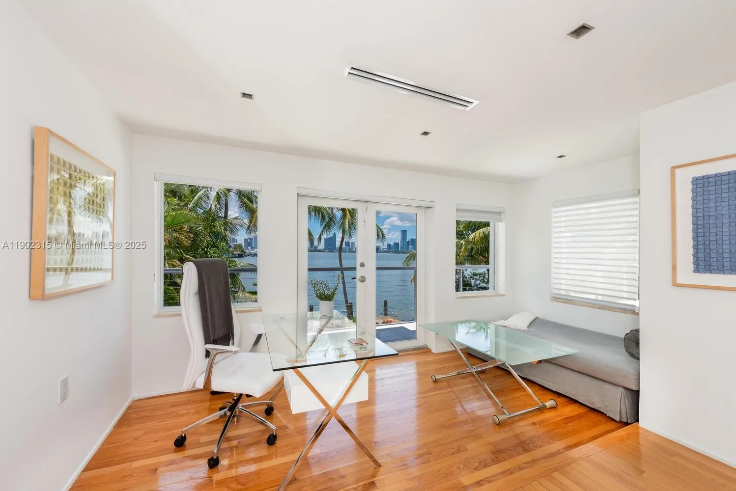 Miami Beach, Florida 33139, United States, 3 Bedrooms Bedrooms, ,3 BathroomsBathrooms,Residential,Active,234592